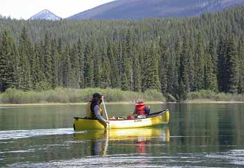 Canoeing Bowron&nbsp;Lakes